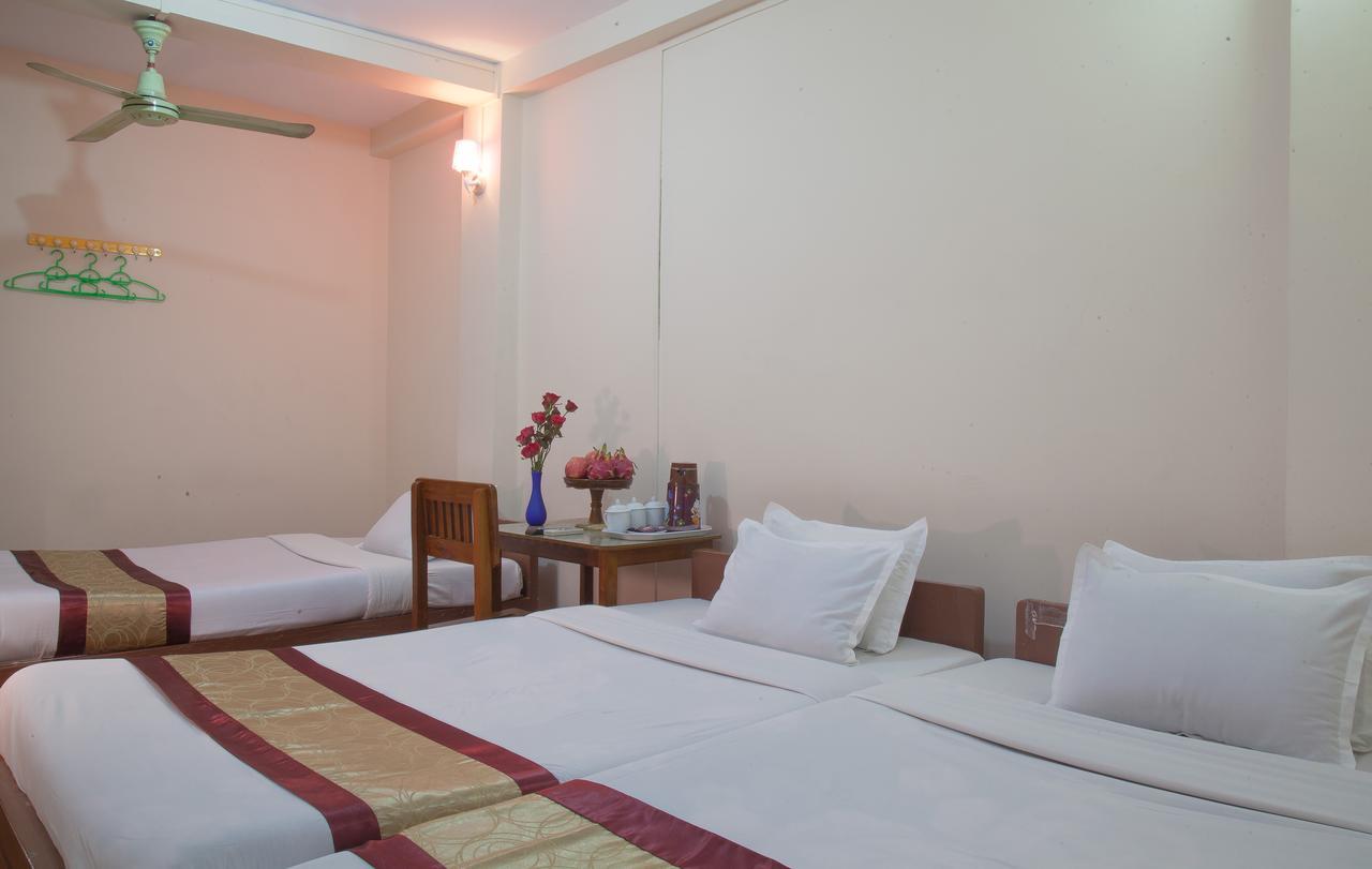 Mother Land Inn 2 Янгон Екстер'єр фото