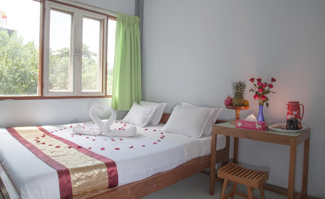 Mother Land Inn 2 Янгон Екстер'єр фото