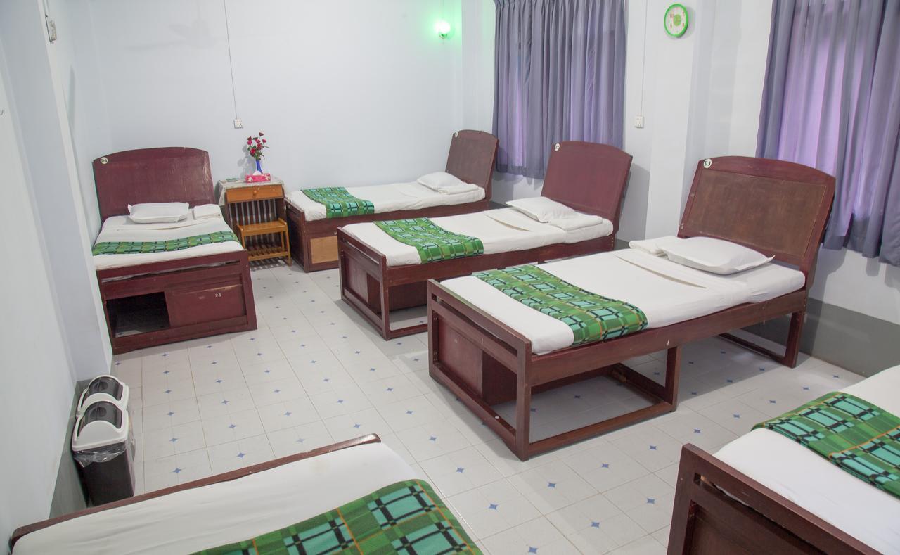 Mother Land Inn 2 Янгон Екстер'єр фото